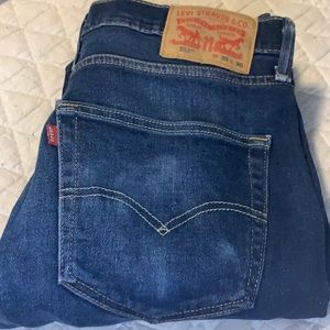 Levi’s 512 sz 33x30 dark wash